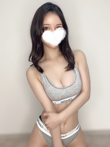 真白 凛 (24)